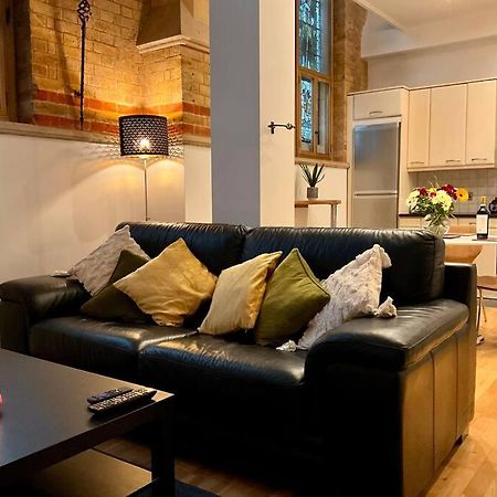 Magical Church Conversion In Watford Esterno foto